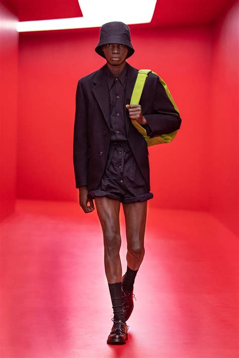 prada mens ss 2022|Live Review: Prada S/S 22 Menswear .